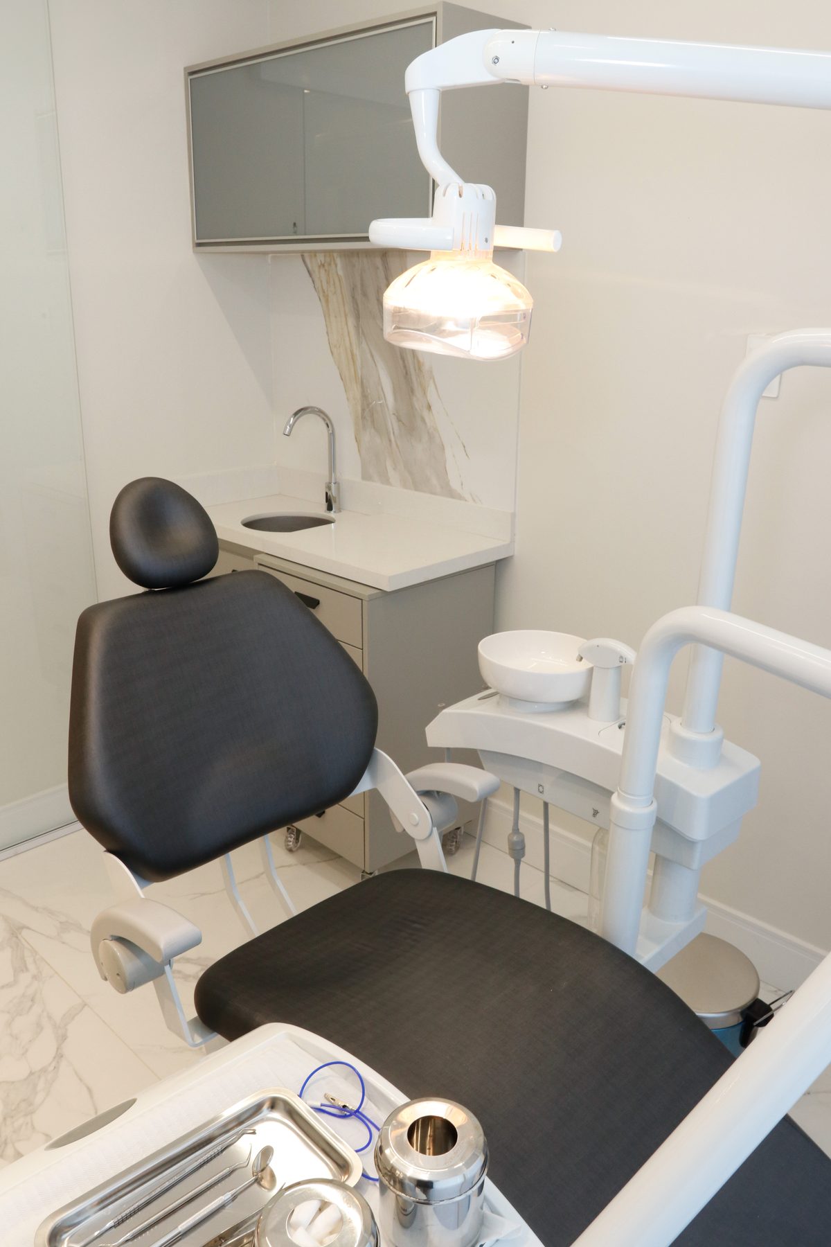 Ambiente moderno consultório odontológico São Paulo